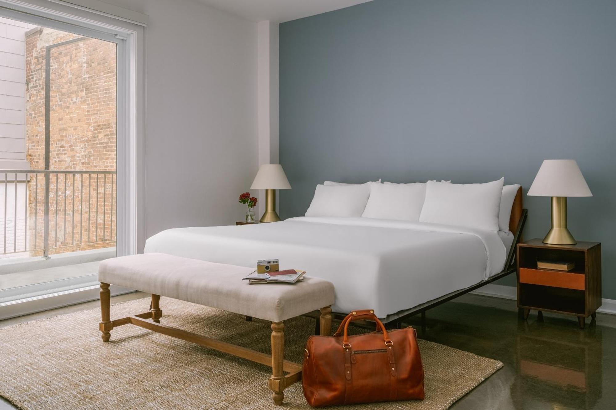 Sonder Penny Lane Aparthotel มอนทรีอัล ภายนอก รูปภาพ
